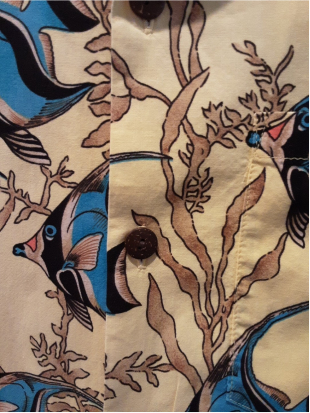 GO BAREFOOT Vintage Hawaiian Mellow Yellow Blue Fish Aloha Shirt Made USA Sz XL - Picture 7 of 14